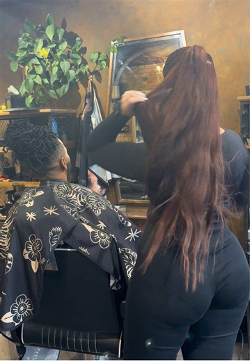 Expert Female Barber Trimming Techniques