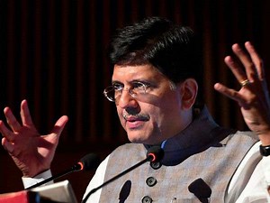 Power minister Piyush Goyal faces power cut during press conference, gets embarrassed - Oneindia