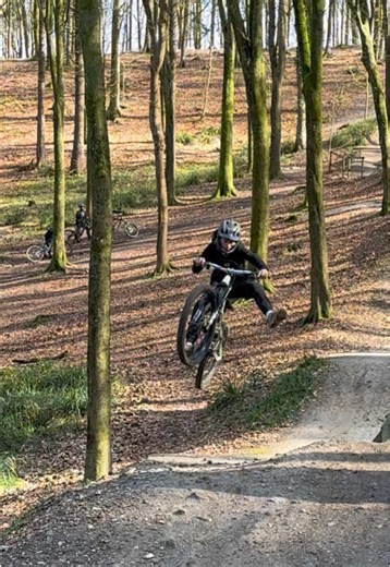 Discover the Thrills of Downhill MTB at Windhill