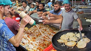 Huge Making of Paratha Roll | 100 Crispy Chicken Parotta Roll Making | Amazingly Prepared Zinger Roll Landhi 1, opposite American language center,Karachi Pakistan 92 346 2008020 | Must Taste