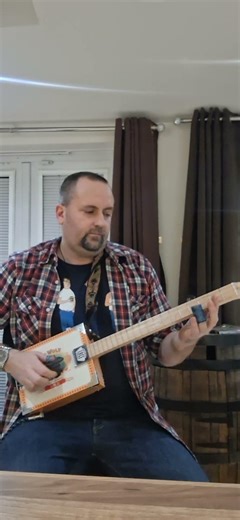 Cigar Box Guitar Slide Blues #Blues #guitar #bluescommunity #music