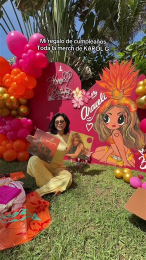 Mi regalo de cumpleaños, fue temática #TROPICOQUETA, toda la merch @Karol G fue mi auto regalo.