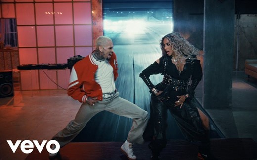 【MV首播】Ciara & Chris Brown - How We Roll (Official Music Video)