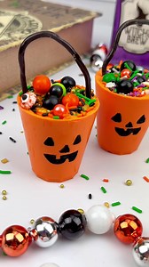 1.2M views · 14K reactions | Halloween candy bucks no molds required....