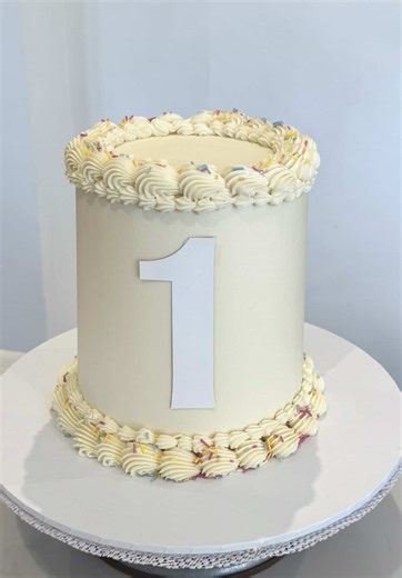 First Birthday Cake Smash cake 😛 #neutralcake #vintagecake #sprinkles #cream #firstbirthdaycake