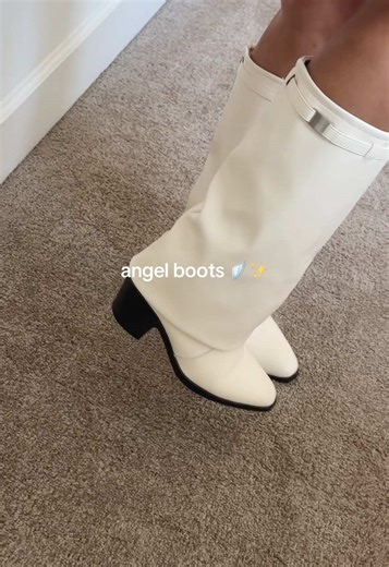 My favorite boots 👼🏼 #sharkboots