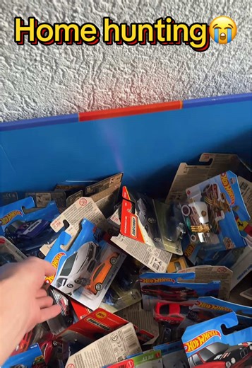Hot Wheels error: Found in my house a Civic error😭😭😭 @Hot Wheels @mattel #hotwheels #diecast #error #collection #hunting @LukHotWeelsGarage @SinTilde | sneakers y moda