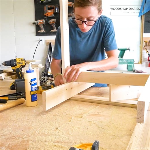 Building A Kids Table Set The EASY Way #easydiy #nestingtable #fundesign #workshopfun #tableset | Woodshop Diaries