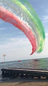 Italy's air force displaying the Italian flag to help bring strength & courage to the people during this rough time with Pavarotti's "Nessun Dorma" in the background 🇮🇹 ⠀⠀⠀⠀⠀⠀⠀ ⠀⠀⠀⠀⠀⠀⠀ "Now more than ever, let's be a team, together with strength, together we can beat this" 💪 ⠀⠀⠀⠀⠀⠀⠀ ⠀⠀⠀⠀⠀⠀⠀ 📽️ TW/ItalianAirForce | Italian Football TV - IFTV