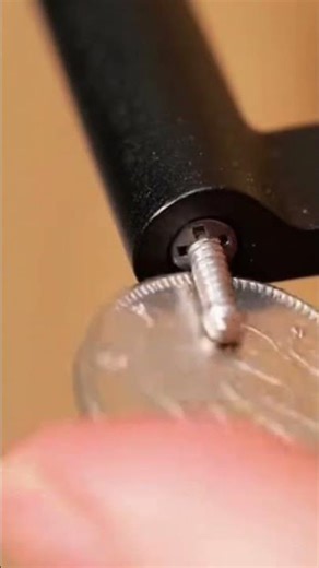 This Loose Screw Hack Is Genius 😱