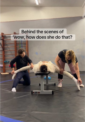 Understanding Effortless Flexibility and Training Techniques