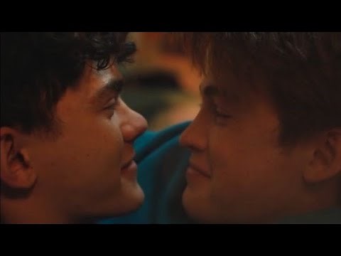 Nick And Charlie Being Gay For EACH OTHER For 6 Minutes | Heartstopper