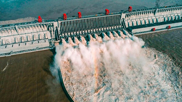 The World's Most Complex Dam: China's €100 Billion Project in the Himalayas