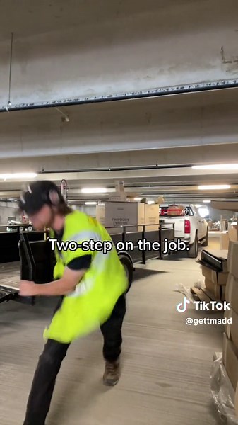 How to Two-Step Mosh Like a Hardcore Pro