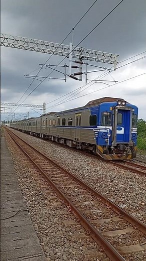 臺鐵 3074次 EMU500型 區間快車 六塊厝 通過 2025/8/16
