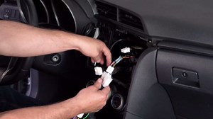 Scosche GM9505CS Complete Single DIN Stereo Installation Kit for Select Non-Amplified 1995-05 GM Full Size Trucks and SUV's - No Steering Wheel Remote - See Fit Guide in Images to Verify Your Vehicle