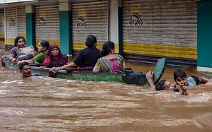 Kerala floods: PM Modi reaches rain-ravaged state; red alert remains in 12 districts