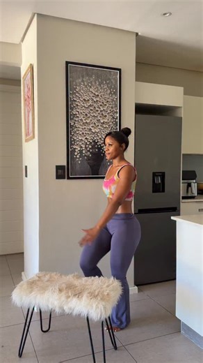 Sharon Gambu on Instagram: "Another easy Saturday workout 💪🏽 Trust me, this one is a game changer. Try it and let’s see results in two weeks 🔥"