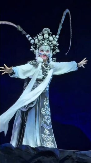 How Actors Change Clothes Instantly Like Magic #reels #facts