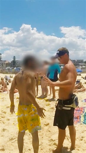 Man arrested at Bondi lashes out at police and lifeguards 😠 | Bondi Rescue