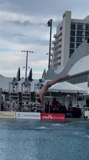 10m platform Diving #diving #olympicsport #worldaquatics #olympicdiving