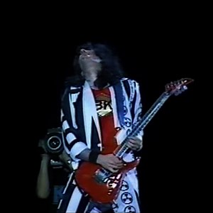 Bruce Kulick - "Guitar Solo" (Japan 1988) #guitar #kiss #guitarsolo #brucekulick | Shred Music TV