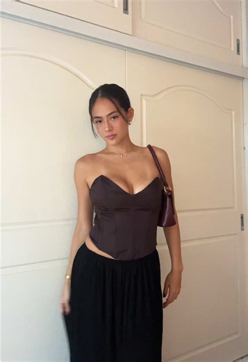 Forgot to turn the retouch filter off 😔 #datenight #outfit #sydney