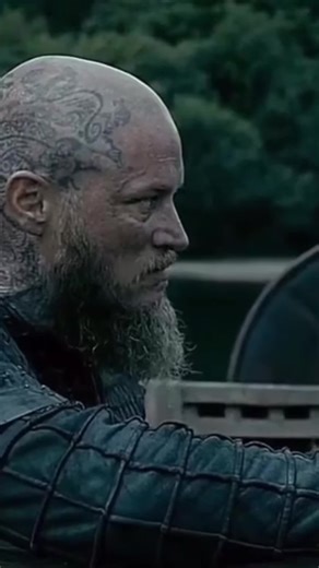 Do you agree with me that this is one of the saddest scenes in Vikings ? #vikings