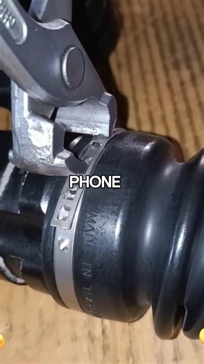 Second Date Update: Brooke and Jubal's Phone Case Dilemma