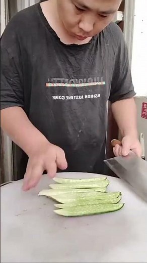 How to Make Beautiful Cucumber Spirals