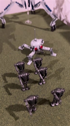 The separatist army is advancing to the clones crash site #legostarwars #clonewars #starwars