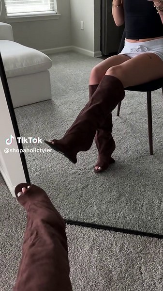 my new favorite boots 😻 | teal boots