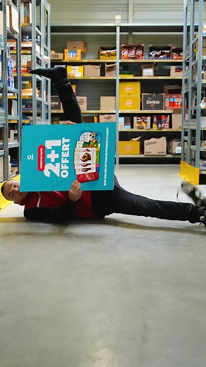 🚨 Offre promotionnelle 🚨 Jusqu’au 13 mai inclus, profitez de 2 1 offert sur une sélection de produits Lindt 🍫 Une promo renversante ! Oui, on était obligés…🙃 | Chronodrive