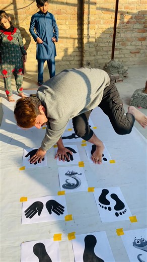 Hand And Foot Game 😱😂#fyp #viral #foryoupage #tiktokviral #foryoupage❤️❤️