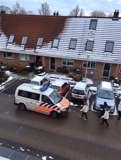 NEIGHBOR ASKED MY DAUGHTER TO BABYSIT FOR A WEEK, THEN REFUSED TO PAY — I WAS FURIOUS & TAUGHT HER A LESSON OF MY OWN When my 15-year-old daughter, Lucy, came home that Friday with red, puffy eyes, I knew something was wrong. She had spent the week babysitting for our neighbor, Mrs. Carpenter, who promised her $11 an hour. "What happened, Lucy?" I asked, trying to stay calm. "Mrs. Carpenter... she didn't pay me," Lucy whispered. "What do you mean she didn't pay you?" "She said IT WAS A 'LIFE LES