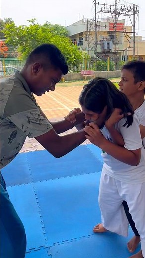 Master the Ultimate Double Attack Defense! 🥋💥 #Karate #Training #SafetyTips #MultipleAttackers