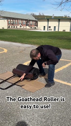 The Goathead Roller is easy to use! #thegoatheadroller #goatheadprevention #shorts