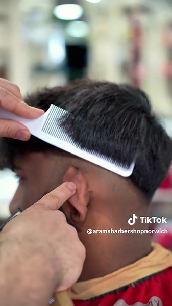 Mastering Clippers Over Comb Techniques for Barbers