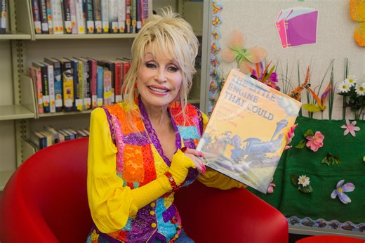 Dolly in Delaware: Country music icon celebrates success of Imagination Library
