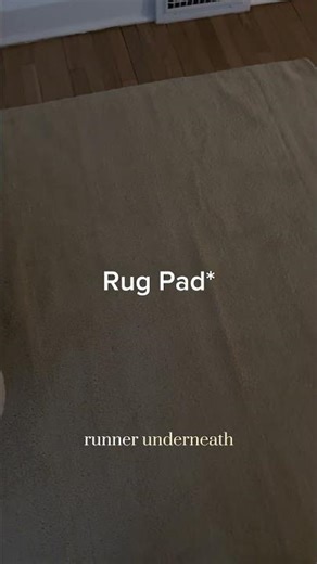 Can anyone help with these rug wrinkles?? #interiorhelp #interiordesign #rugs #rugproblems