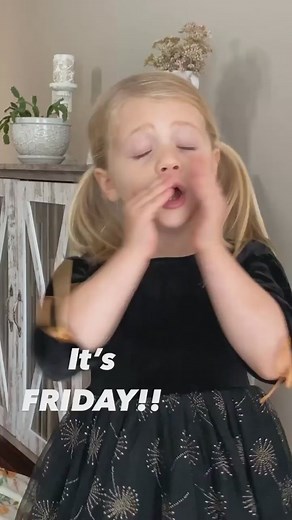 Happy Friday!! . . . #happyfriday #fridaymood #fridaynightplans #fridaynight #fridayvibes