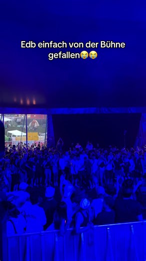 Edb fällt von der Bühne in der Schweiz