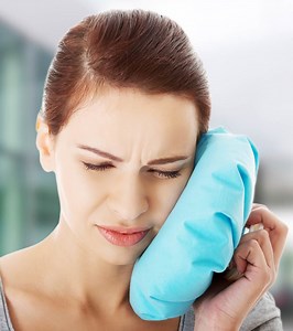 Wisdom Teeth Removal During Breastfeeding: Causes & Symptoms