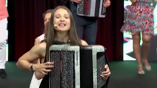 100K views · 2.4K reactions | LA BOLIVIENNE interprétée par Karène NEUVILLE et Jérôme RICHARD. Apprenez la chorégraphie en cliquant sur le lien ci-dessous : https://www.youtube.com/watch?v=BFRzrFoY5fM Téléchargez la partition et la bande orchestre en cliquant sur le lien ci-dessous : https://www.123musette.fr/pages/partitions/top-20.html | 1, 2, 3 Musette | Facebook