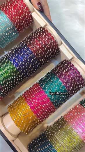 60K views · 2.7K reactions | BUY 1 GET 1 dile kemon hobe?Comments e janan joldi ekta fatafati blast korbo naki bhabtesi殺 | Sparkle Jewelry | Facebook