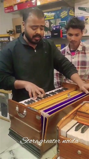 Wah What a sound sooo sweet #InstrumentShop#musicstore#shortsHarmonium Kaise Bajaye: Easy Tips