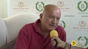 14 reactions | L'attore Maurizio Ferrini all'AIFFtv! Nella sua intervista ci racconta l'esperienza da comico, la nascita dei suoi personaggi come la Signora Coriandoli fino all'esperienza sul set con Verdone. A Cura di: Ludovica Ferraro, Gerardo Falce, Alfonso della Rocca, Carmine Vitillo. | Ariano International Film Festival | Facebook