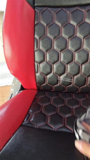 Toyota hilux vigo seat installation. #AdvanceCushion #UpholsteryKuching #KerjaKemas #teruscantik #customjahit #reelsfb #digitalcreator #everyone #followers | Advance Cushion
