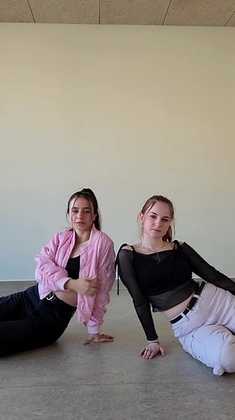 sweet but psycho - rose and lys go check our new cover on youtube !!!... | TikTok