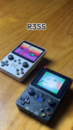 What’s up TechTime Fam! Check out this new R35S gaming console with 2 variants and play with us! #fyp #fypシ #techtimetrade #qualityproducts #gaming #gamingconsole #handheldgaming #r35s #games #checkoutnow #tiktokmademebuyit #budolfinds | Techtime Trade